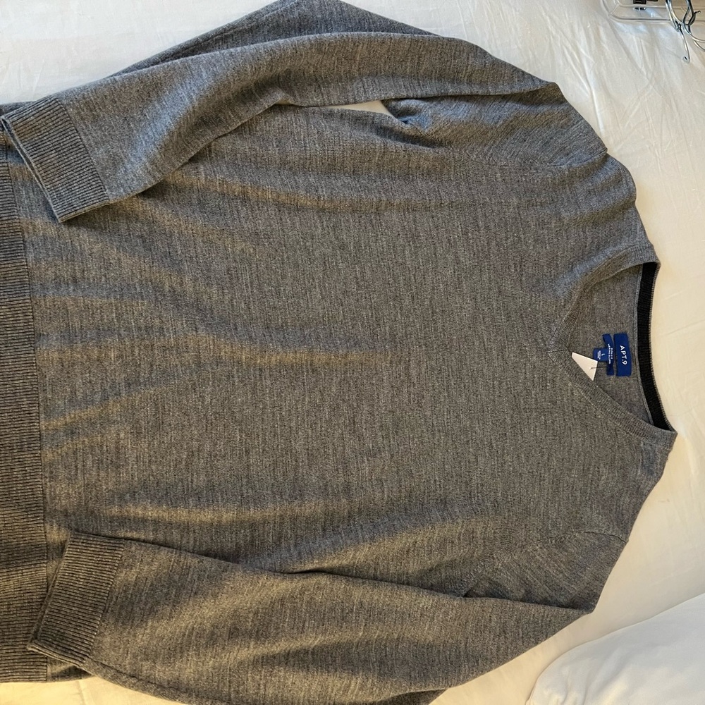 APT 9 Heather Gray Knit Pullover